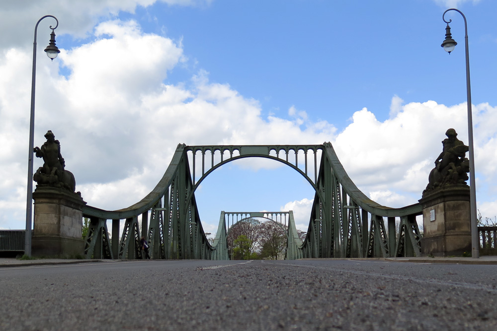 Die Glienicker Brücke auch bekannt als die Brücke der Spione.