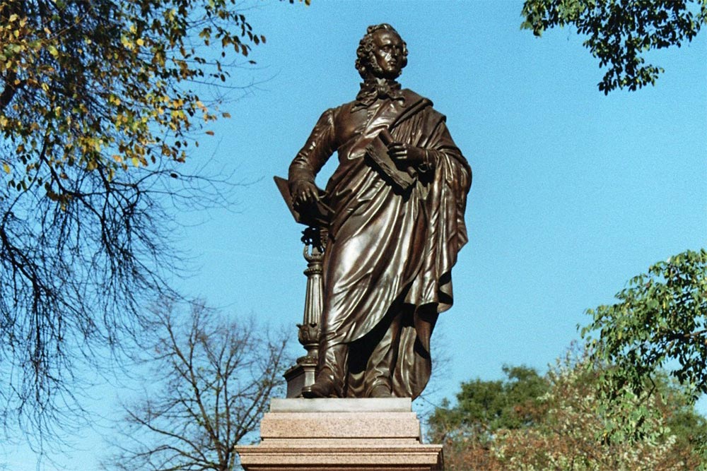Leipzig - Felix Mendelssohn Barthold Denkmal an der Thomaskirche