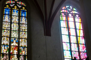 Leipzig - Thomaskirche Friedensfenster