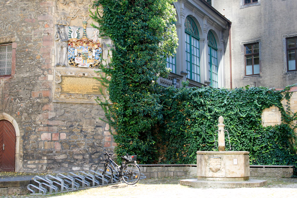Collegium Jenense - Innenhof mit Brunnen