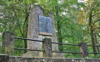 »Die Gewalt dem gemeinen Volke« – Denkmal an der Hinrichtungsstätte von Thomas Müntzer