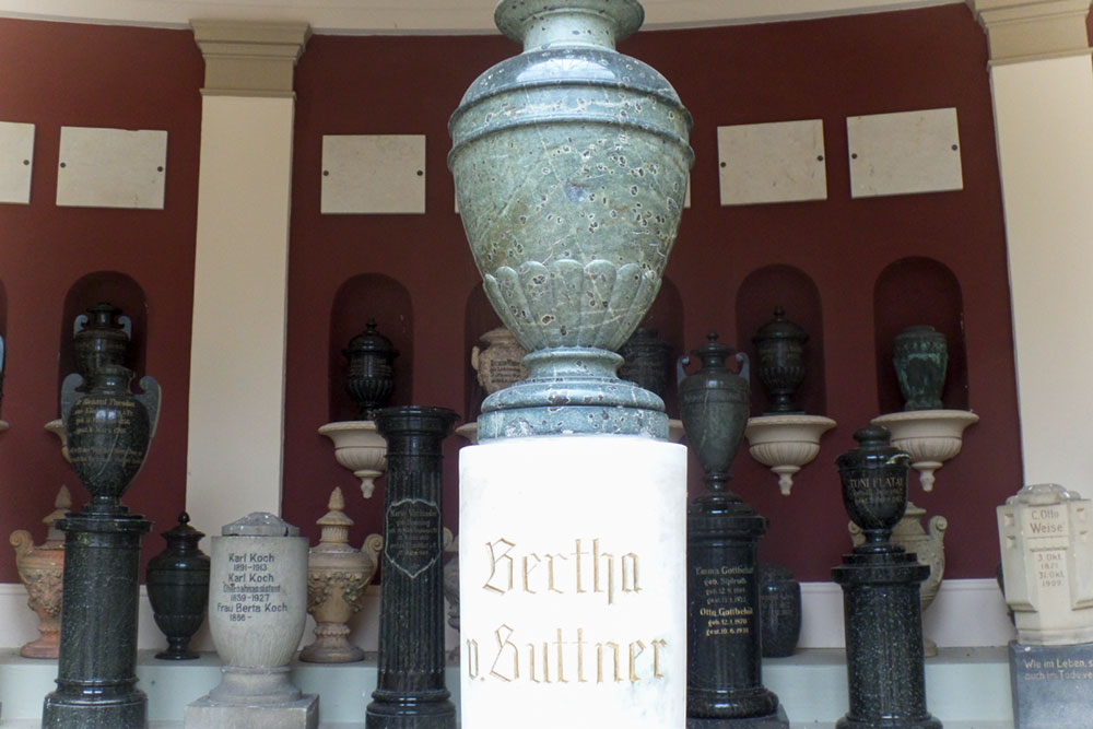 Die Asche der ersten weiblichen Friedensnobelpreisträgerin in Gotha